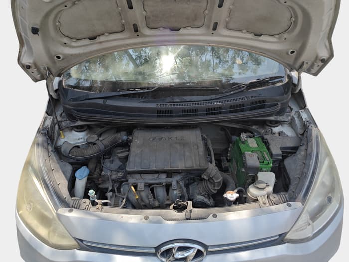 2015 Hyundai Xcent BASE 1.2, Petrol, Manual, 1,01,222 km, exterior