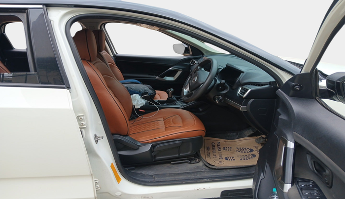 2021 Tata Harrier XM 2.0L KRYOTEC, Diesel, Manual, 66,199 km, interior