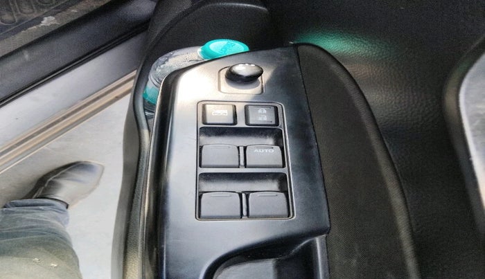 2012 Maruti Swift VDI, Diesel, Manual, 1,32,978 km, interior