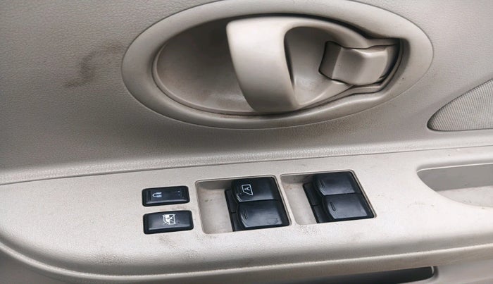 2013 Renault Pulse RXL DIESEL, Diesel, Manual, 1,13,489 km, interior