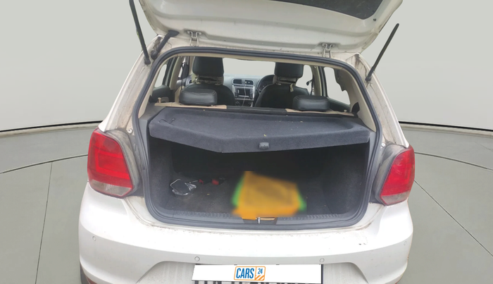 2017 Volkswagen Polo HIGHLINE1.5L, Diesel, Manual, 1,76,272 km, exterior