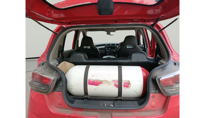 2018 Mahindra KUV 100 NXT K2 P 6 STR, Petrol, Manual, 85,843 km, exterior