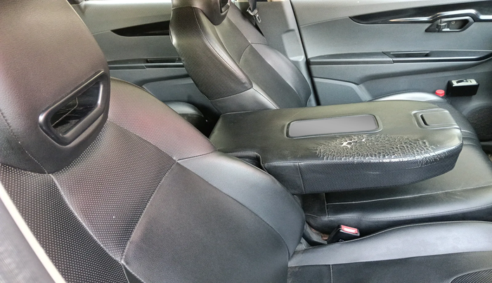 2018 Mahindra KUV 100 NXT K2 P 6 STR, Petrol, Manual, 85,843 km, interior