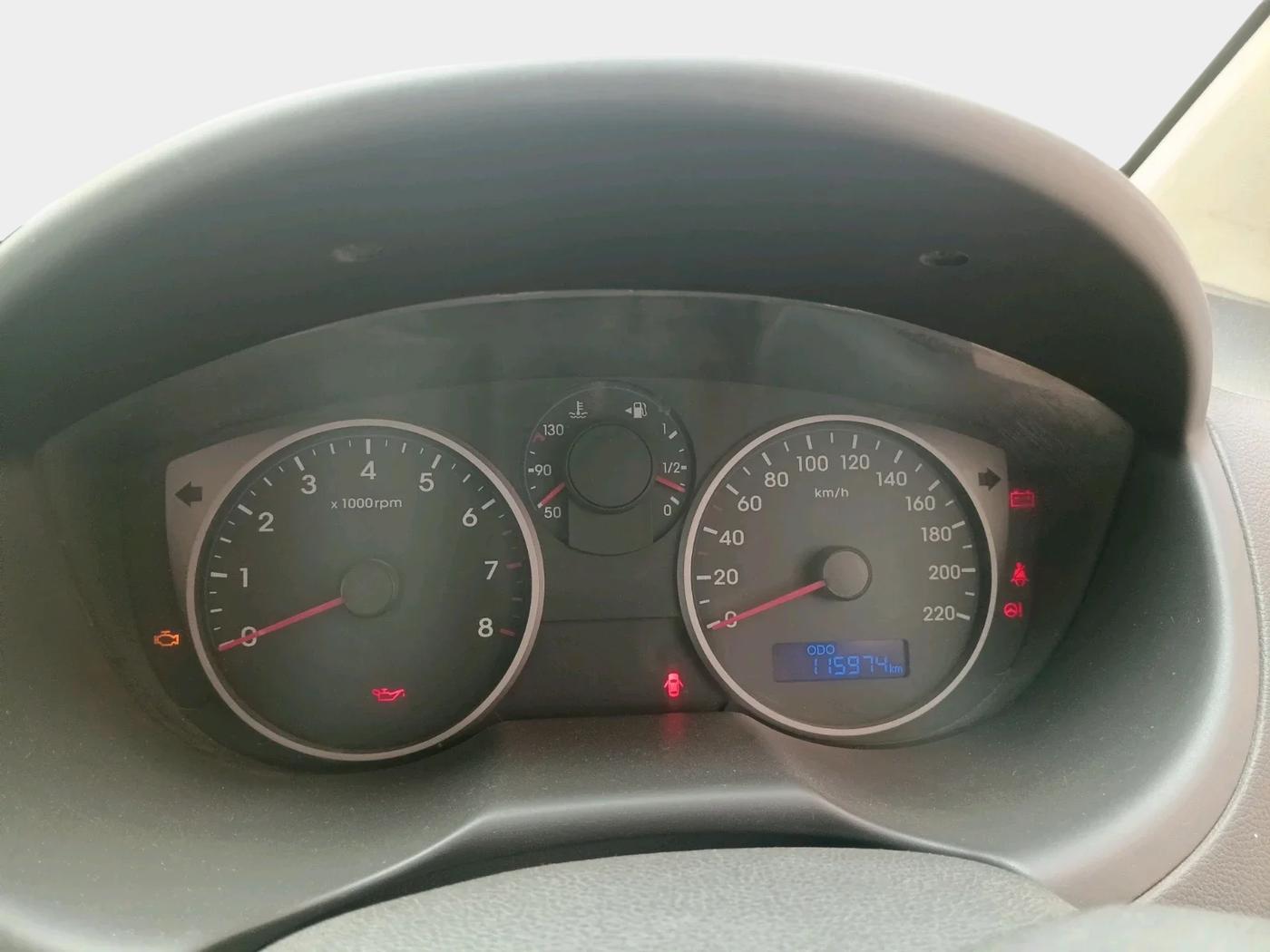 2012 Hyundai i20 MAGNA (O) 1.2, CNG, Manual, 1,15,974 km, interior