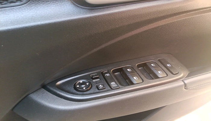 2022 Hyundai VENUE SX (O) 1.5 CRDI, Diesel, Manual, 19,485 km, interior