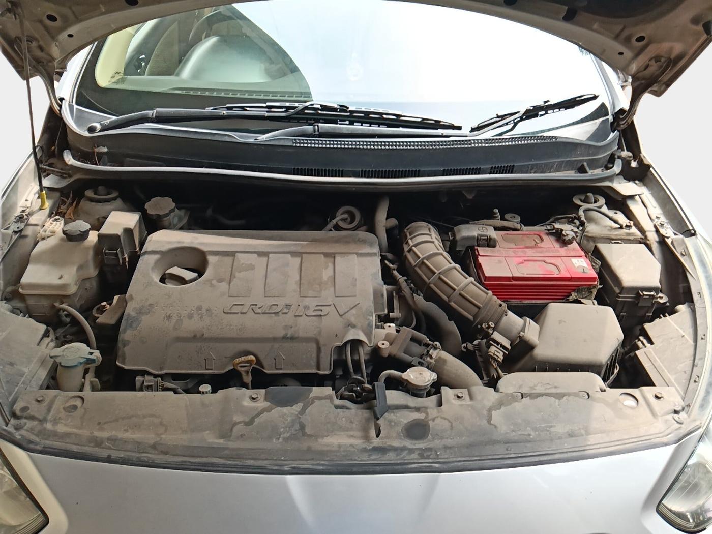 2012 Hyundai Verna FLUIDIC 1.6 CRDI EX, Diesel, Manual, 1,32,131 km, exterior