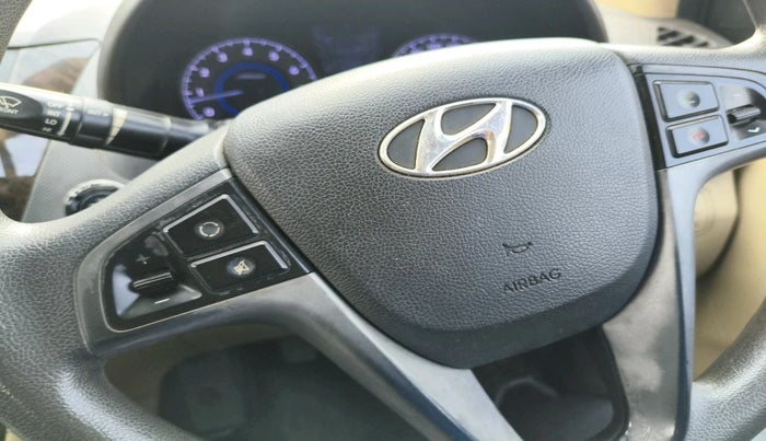 2015 Hyundai Verna FLUIDIC 4S 1.6 VTVT S(O), Petrol, Manual, 45,950 km, interior
