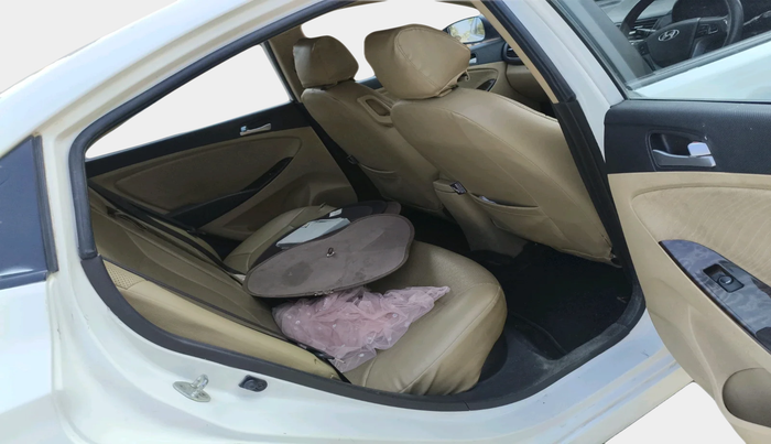 2015 Hyundai Verna FLUIDIC 4S 1.6 VTVT S(O), Petrol, Manual, 45,950 km, interior