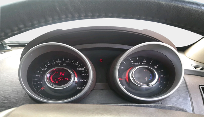 2014 Mahindra XUV500 W8, Diesel, Manual, 1,75,714 km, interior