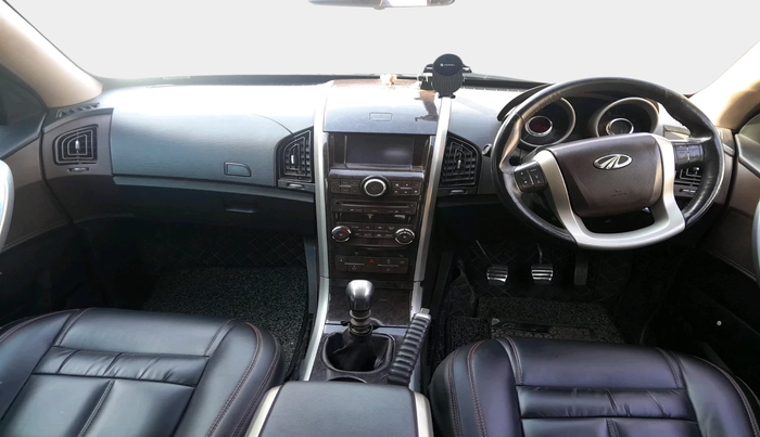 2014 Mahindra XUV500 W8, Diesel, Manual, 1,75,714 km, interior