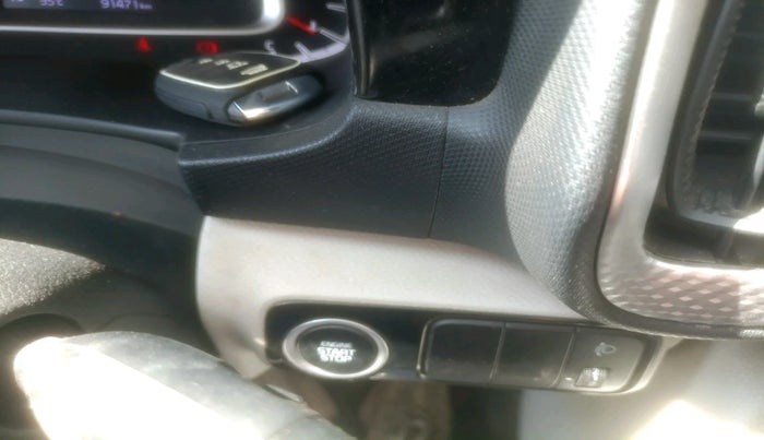 2021 KIA SONET HTX 1.0 IMT, Petrol, Manual, 91,471 km, interior