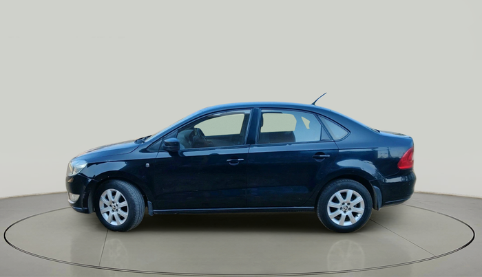 2013 Skoda Rapid AMBITION 1.6 TDI CR MT, Diesel, Manual, 1,63,088 km, exterior