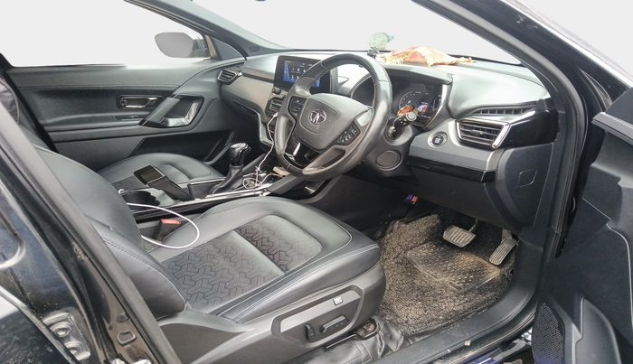 2022 Tata Harrier XZA Plus 2.0L Kryotec Halo Dark Edition, Diesel, Automatic, 55,171 km, interior