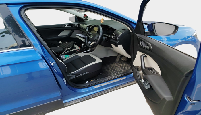 2023 Volkswagen TAIGUN TOPLINE 1.0 TSI AT, Petrol, Automatic, 21,546 km, interior