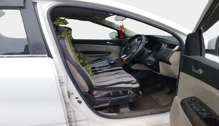 2020 Renault TRIBER RXZ, Petrol, Manual, 94,359 km, interior