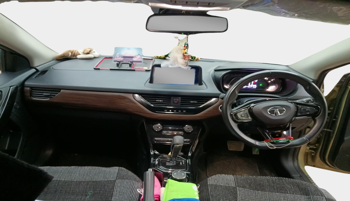 2022 Tata NEXON XZA PLUS (PREMIUM) KAZIRANGA DIESEL, Diesel, Automatic, 21,150 km, interior
