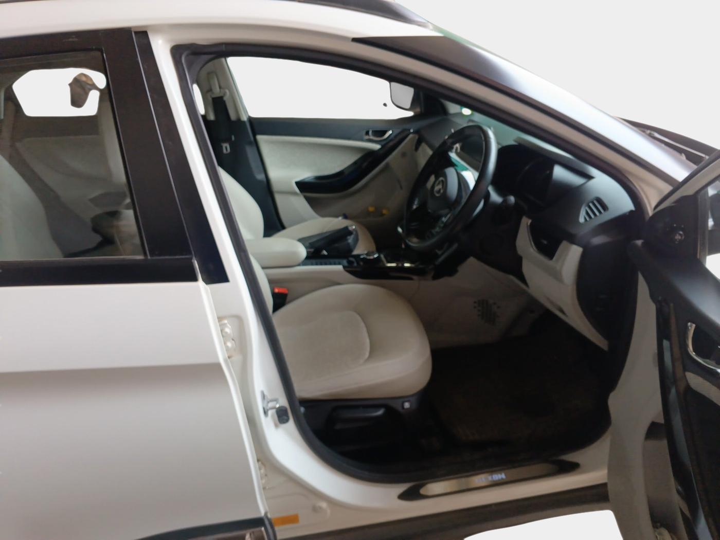 2022 Tata NEXON XZA PLUS DIESEL (L), Diesel, Automatic, 28,542 km, interior