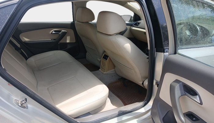 2013 Volkswagen Vento HIGHLINE DIESEL 1.6, Diesel, Manual, 85,747 km, interior