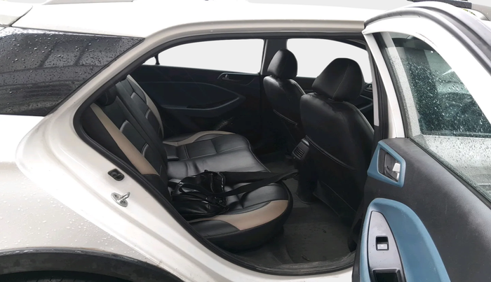 2016 Hyundai i20 Active 1.4 SX, Diesel, Manual, 85,984 km, interior