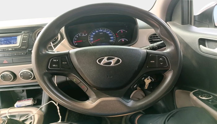 2015 Hyundai Xcent S 1.1 CRDI, Diesel, Manual, 1,00,135 km, interior