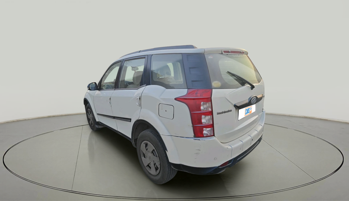 2016 Mahindra XUV500 W6 AT, Diesel, Automatic, 2,91,798 km, exterior