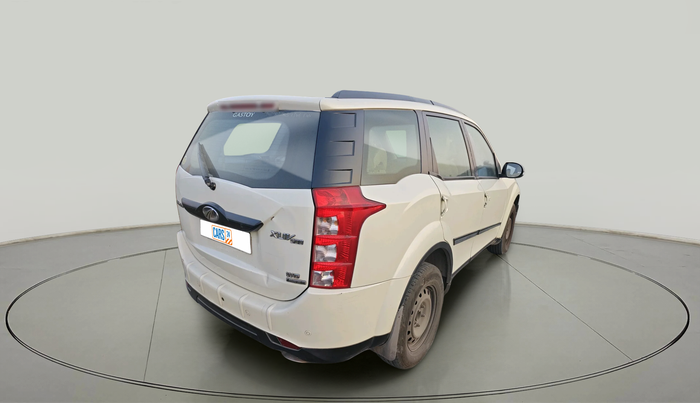 2016 Mahindra XUV500 W6 AT, Diesel, Automatic, 2,91,798 km, exterior