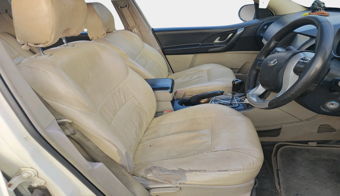 2016 Mahindra XUV500 W6 AT, Diesel, Automatic, 2,91,798 km, interior