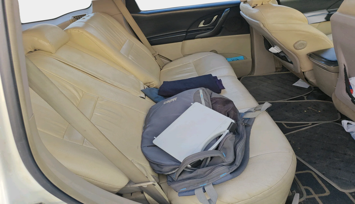 2016 Mahindra XUV500 W6 AT, Diesel, Automatic, 2,91,798 km, interior