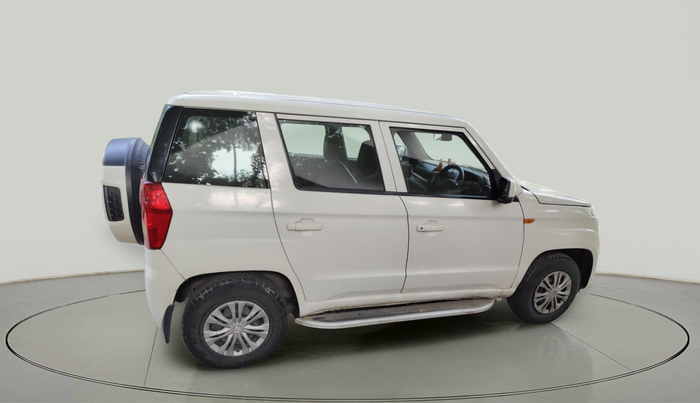 2018 Mahindra TUV300 T4 PLUS, Diesel, Manual, 1,11,223 km, exterior