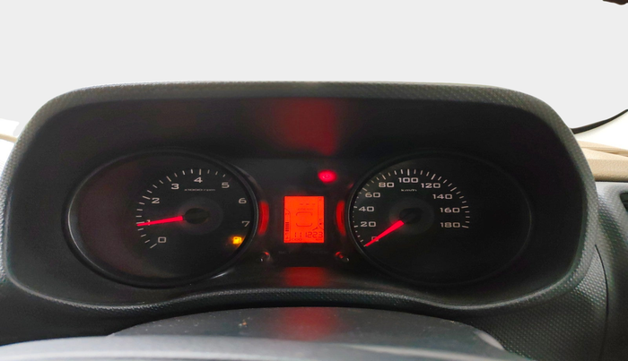 2018 Mahindra TUV300 T4 PLUS, Diesel, Manual, 1,11,223 km, interior