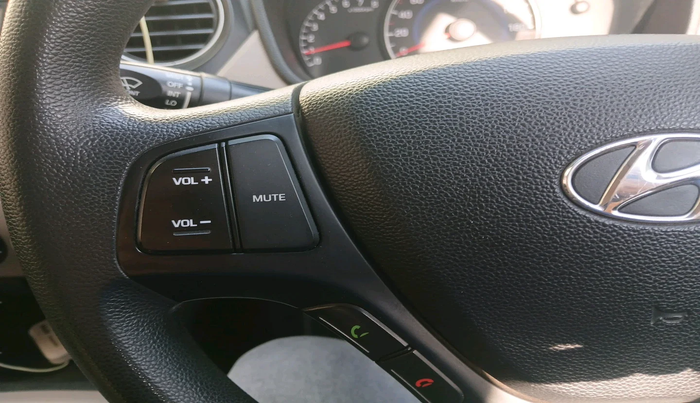 2015 Hyundai Grand i10 SPORTZ 1.2 KAPPA VTVT, Petrol, Manual, 73,747 km, interior