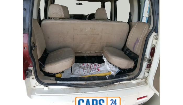 2018 Mahindra TUV300 T4 PLUS, Diesel, Manual, 92,397 km, exterior