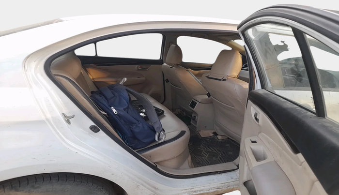 2017 Maruti Ciaz VDI+ SHVS, Diesel, Manual, 1,24,017 km, interior