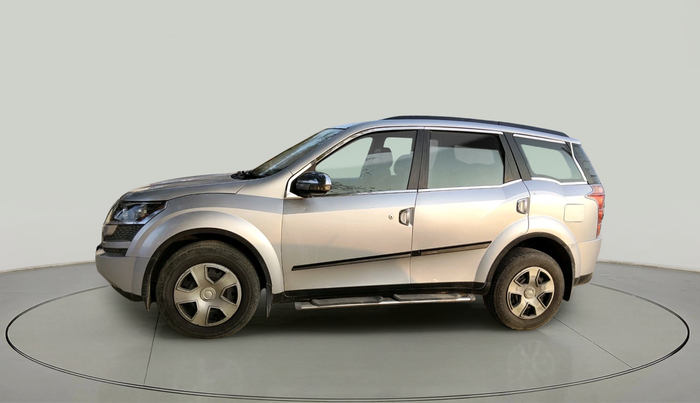 2014 Mahindra XUV500 W6, Diesel, Manual, 1,70,312 km, exterior