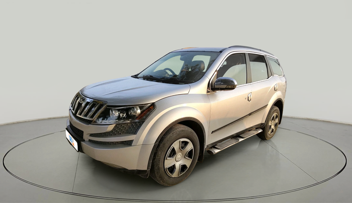 2014 Mahindra XUV500 W6, Diesel, Manual, 1,70,312 km, exterior