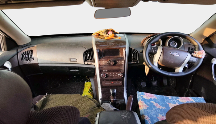 2014 Mahindra XUV500 W6, Diesel, Manual, 1,70,312 km, interior