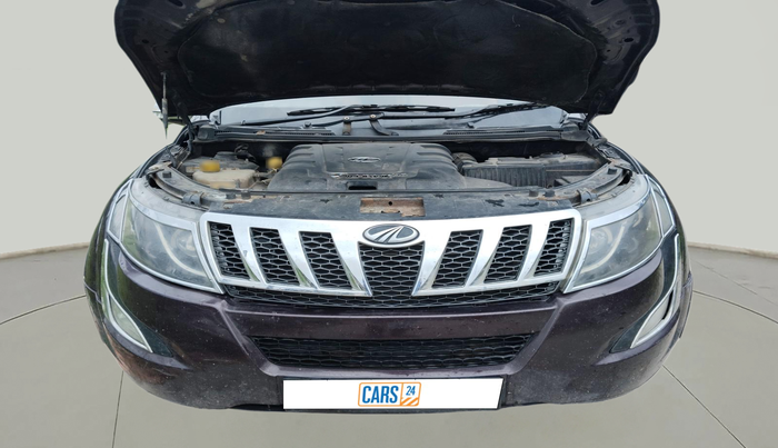 2014 Mahindra XUV500 W8, Diesel, Manual, 1,25,707 km, exterior