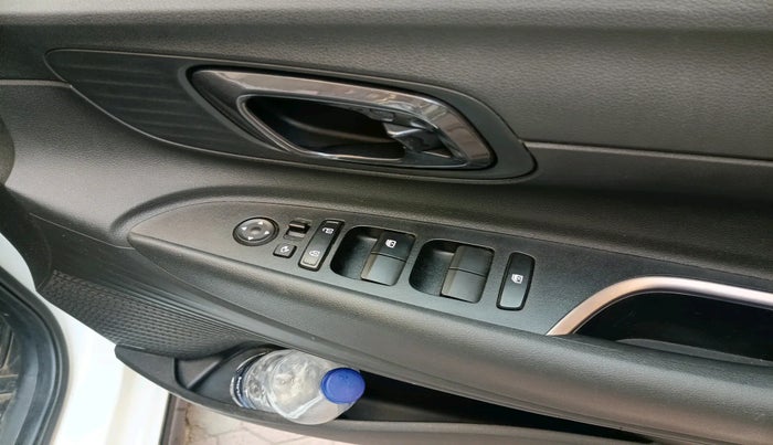 2021 Hyundai NEW I20 ASTA (O) 1.2 MT, Petrol, Manual, 27,394 km, interior