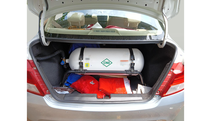 2023 Maruti Dzire VXI CNG, Petrol, Manual, 31,725 km, exterior
