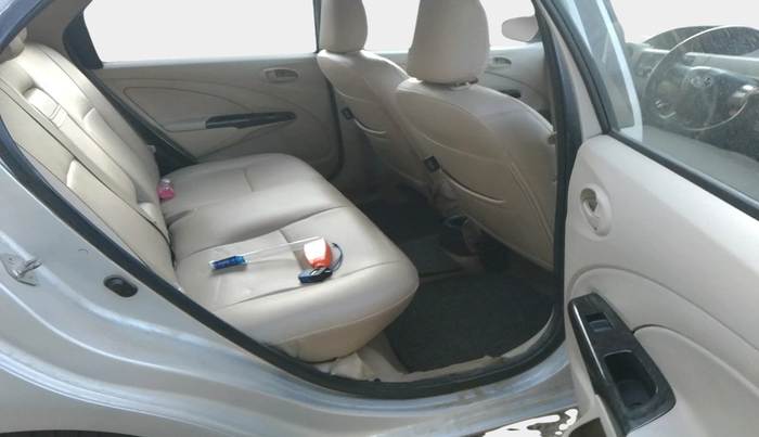 2017 Toyota Etios Liva VX, Petrol, Manual, 77,327 km, interior