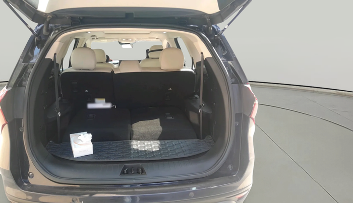 2024 Mahindra XUV700 AX 7 LUXURY D AT 7 STR, Diesel, Automatic, 42,183 km, exterior