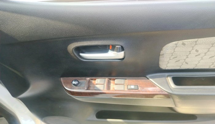 2018 Maruti Wagon R 1.0 VXI, CNG, Manual, 1,95,878 km, interior