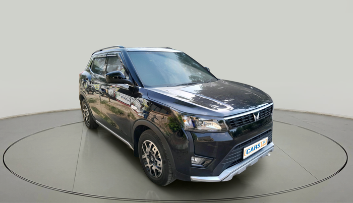 2024 Mahindra XUV300 W4 1.2 PETROL, Petrol, Manual, 3,901 km, exterior
