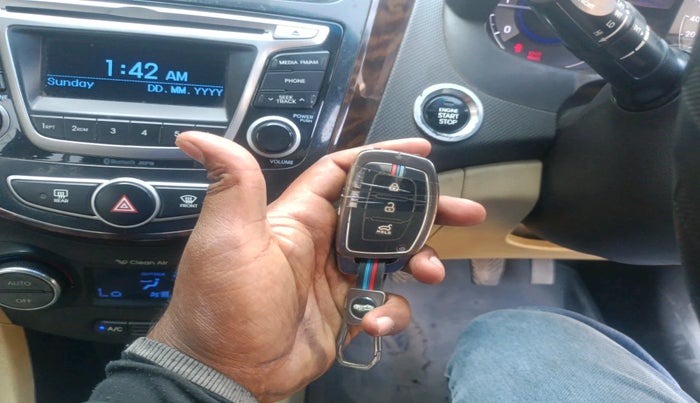 2015 Hyundai Verna FLUIDIC 1.6 CRDI S(O) 4S, Diesel, Manual, 1,02,228 km, interior