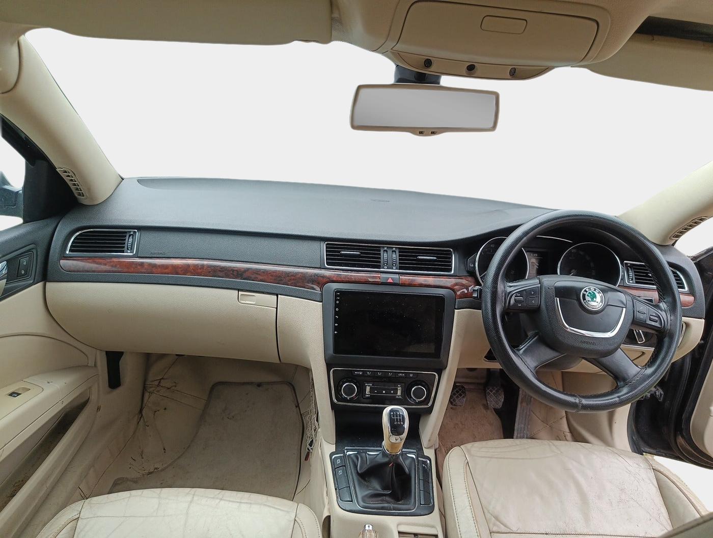 2011 Skoda Superb ELEGANCE 1.8 TSI MT, Petrol, Manual, 90,311 km, interior