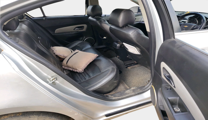 2011 Chevrolet Cruze LTZ, Diesel, Manual, 96,110 km, interior