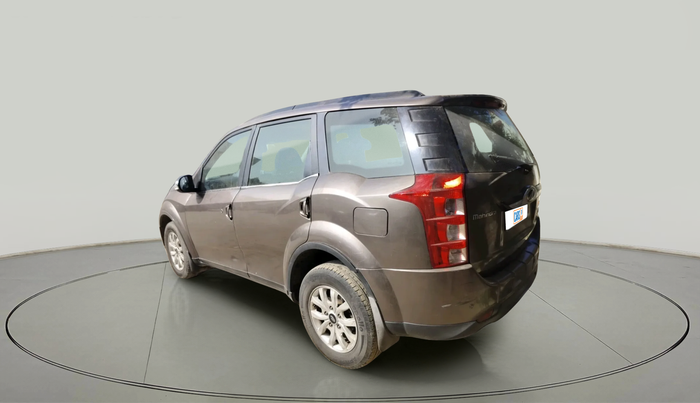 2017 Mahindra XUV500 W10 AT, Diesel, Automatic, 77,607 km, exterior