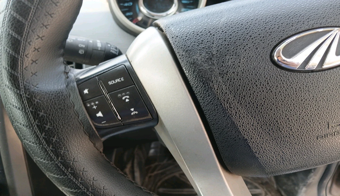 2017 Mahindra XUV500 W10 AT, Diesel, Automatic, 77,607 km, interior