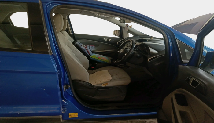 2013 Ford Ecosport TITANIUM 1.5L DIESEL, Diesel, Manual, 1,53,773 km, interior