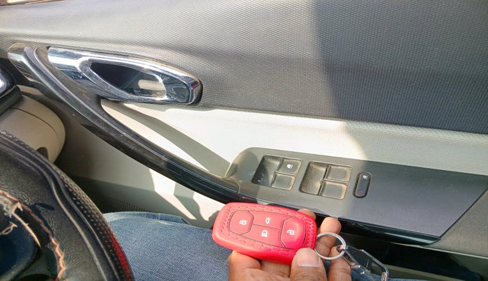 2022 Tata TIGOR XZ PLUS CNG, Petrol, Manual, 58,777 km, interior